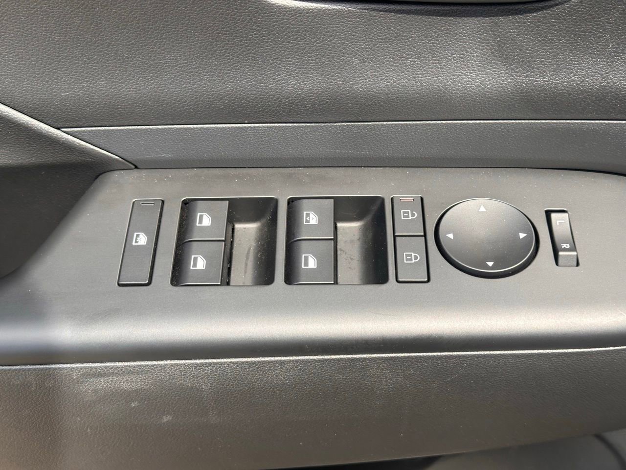 Certified 2026 Hyundai Kona SE image 24