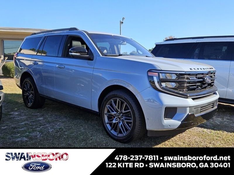 New 2025 Ford Expedition Platinum w/ Stealth Performance Package image 1