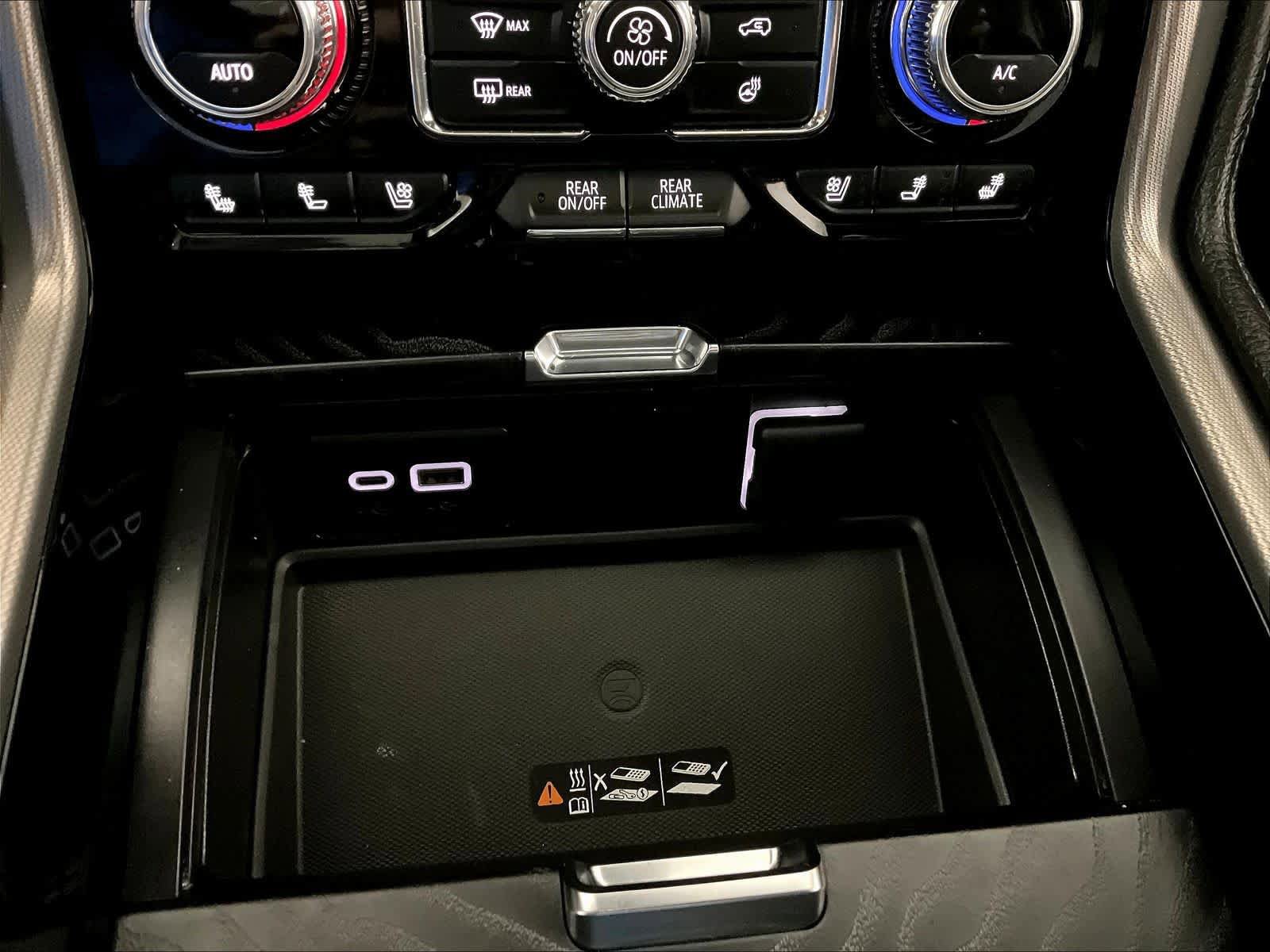 Used 2023 GMC Yukon Denali w/ Denali Reserve Package image 28