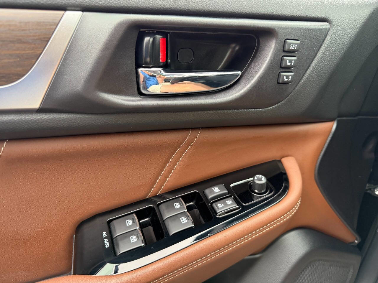 Used 2019 Subaru Outback 3.6R Touring image 19