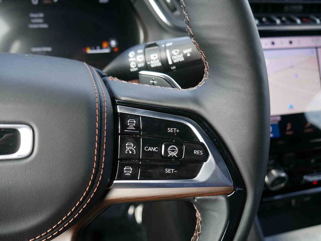 New 2025 Jeep Grand Cherokee Summit w/ Adv Protech Group IV image 38