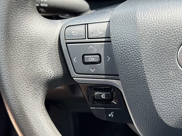 Used 2025 Toyota Camry LE AWD/4WD image 24