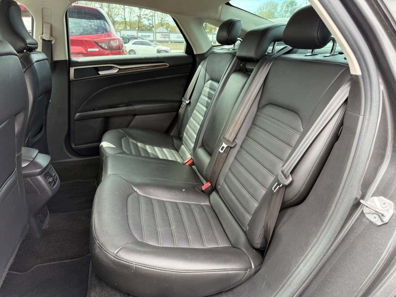 Used 2016 Ford Fusion Energi SE FWD image 10