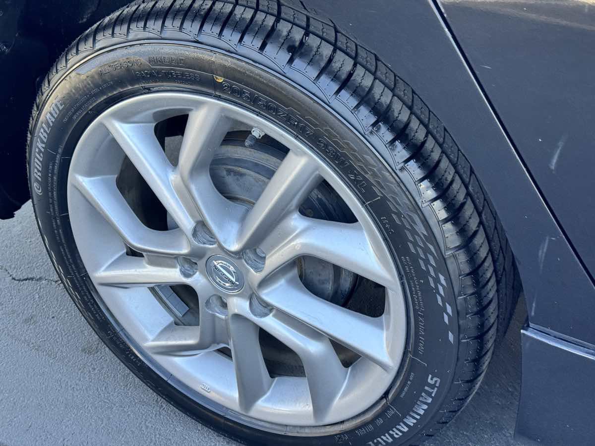 Used 2014 Nissan Sentra SR w/ Protection Package FWD image 21
