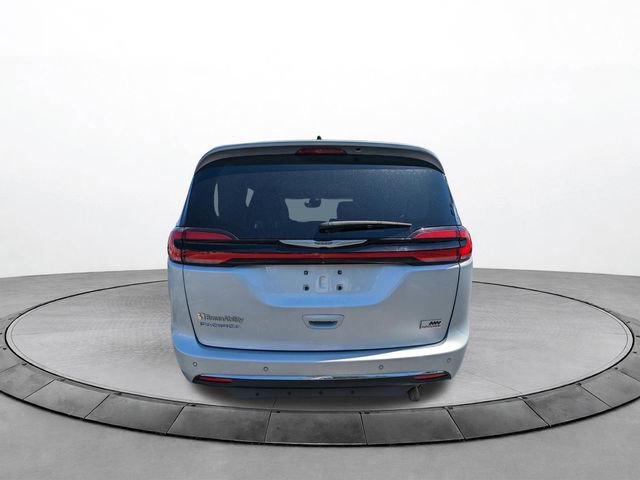 Used 2023 Chrysler Pacifica Touring-L FWD image 7