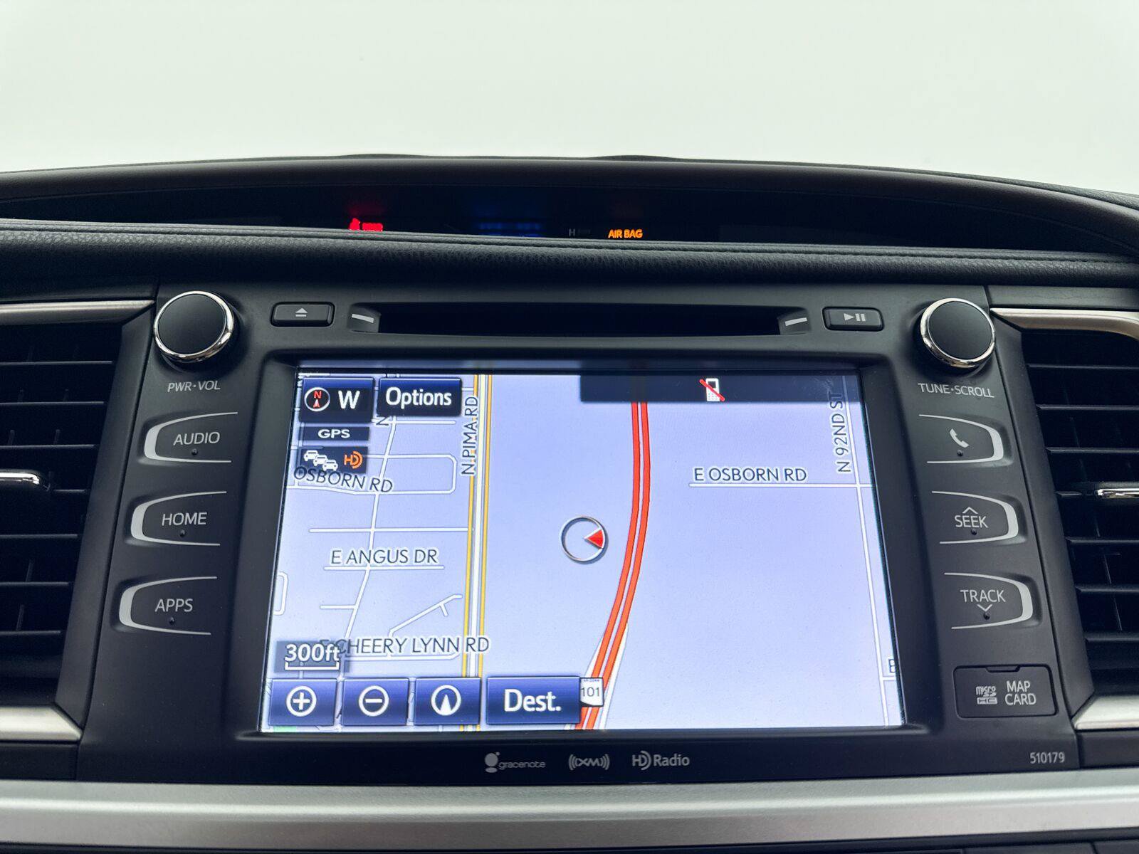 Used 2018 Toyota Highlander XLE FWD image 7