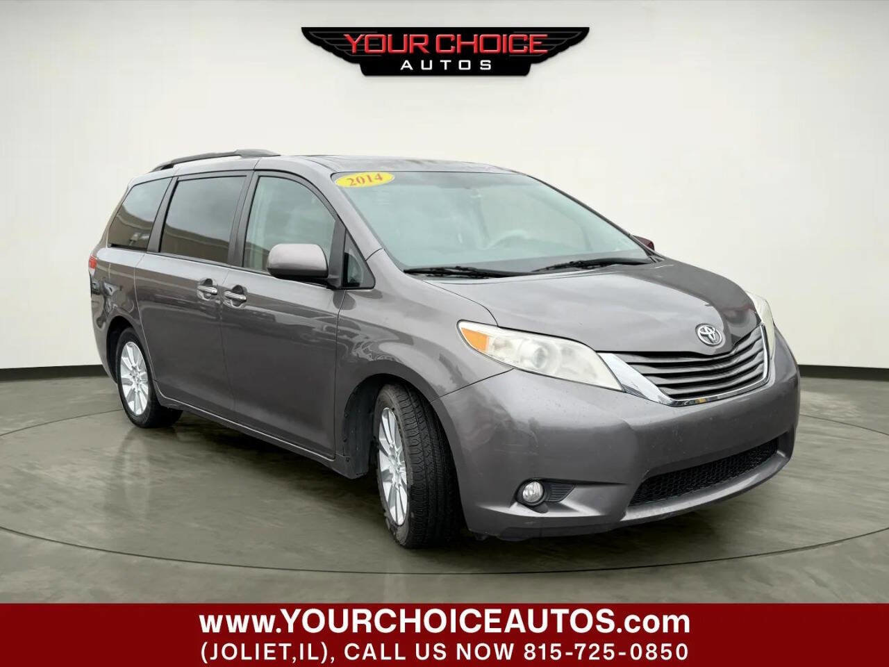 Used 2014 Toyota Sienna XLE w/ XLE Premium Package image 8