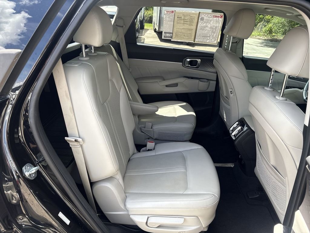 Used 2023 Kia Sorento SX FWD image 28