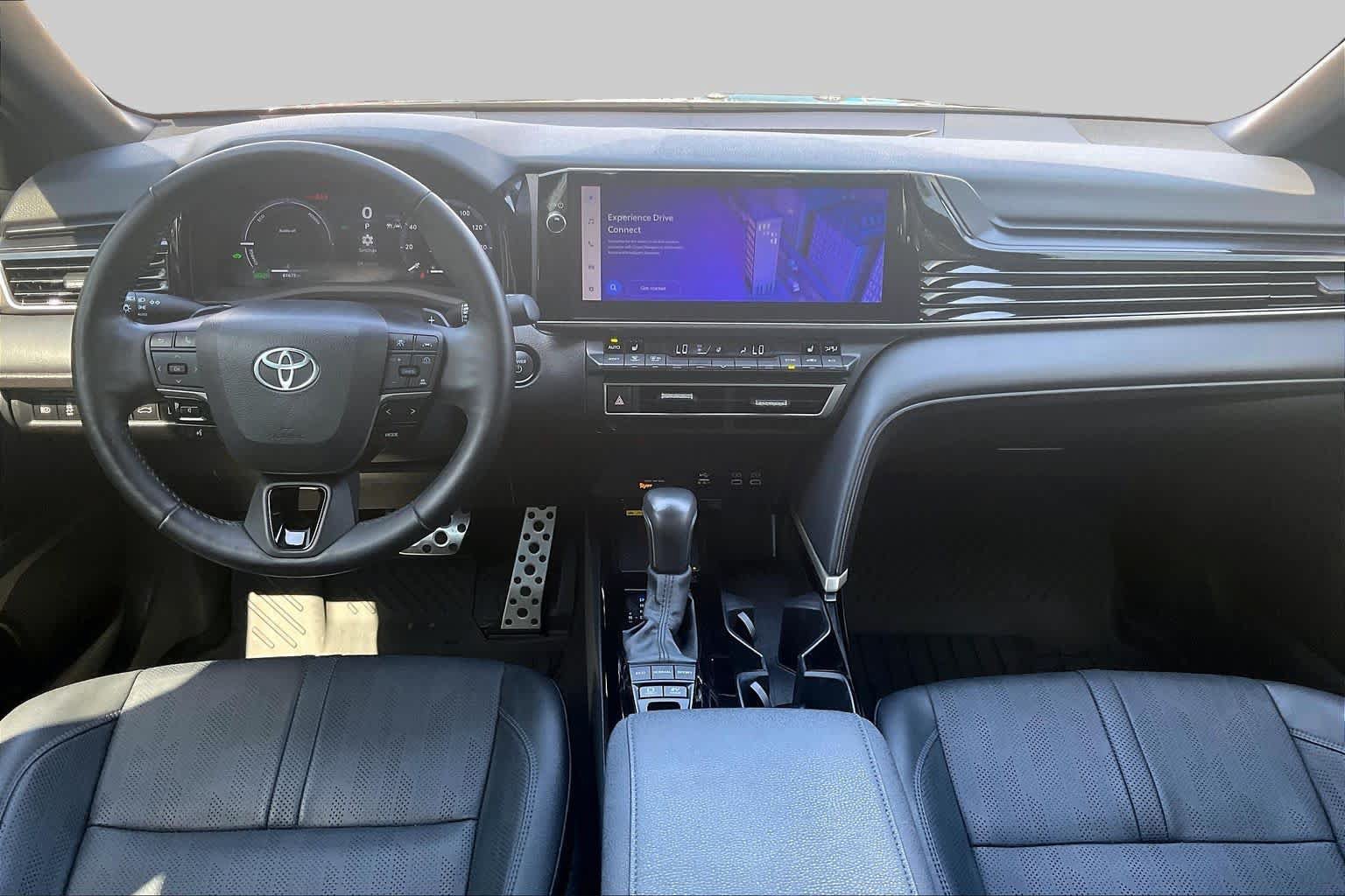 Used 2025 Toyota Camry XSE FWD image 15