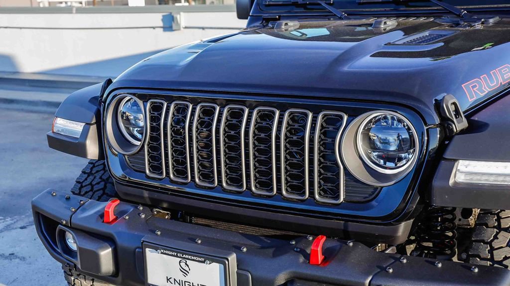 New 2026 Jeep Gladiator Rubicon w/ Steel Bumper Group AWD/4WD image 6