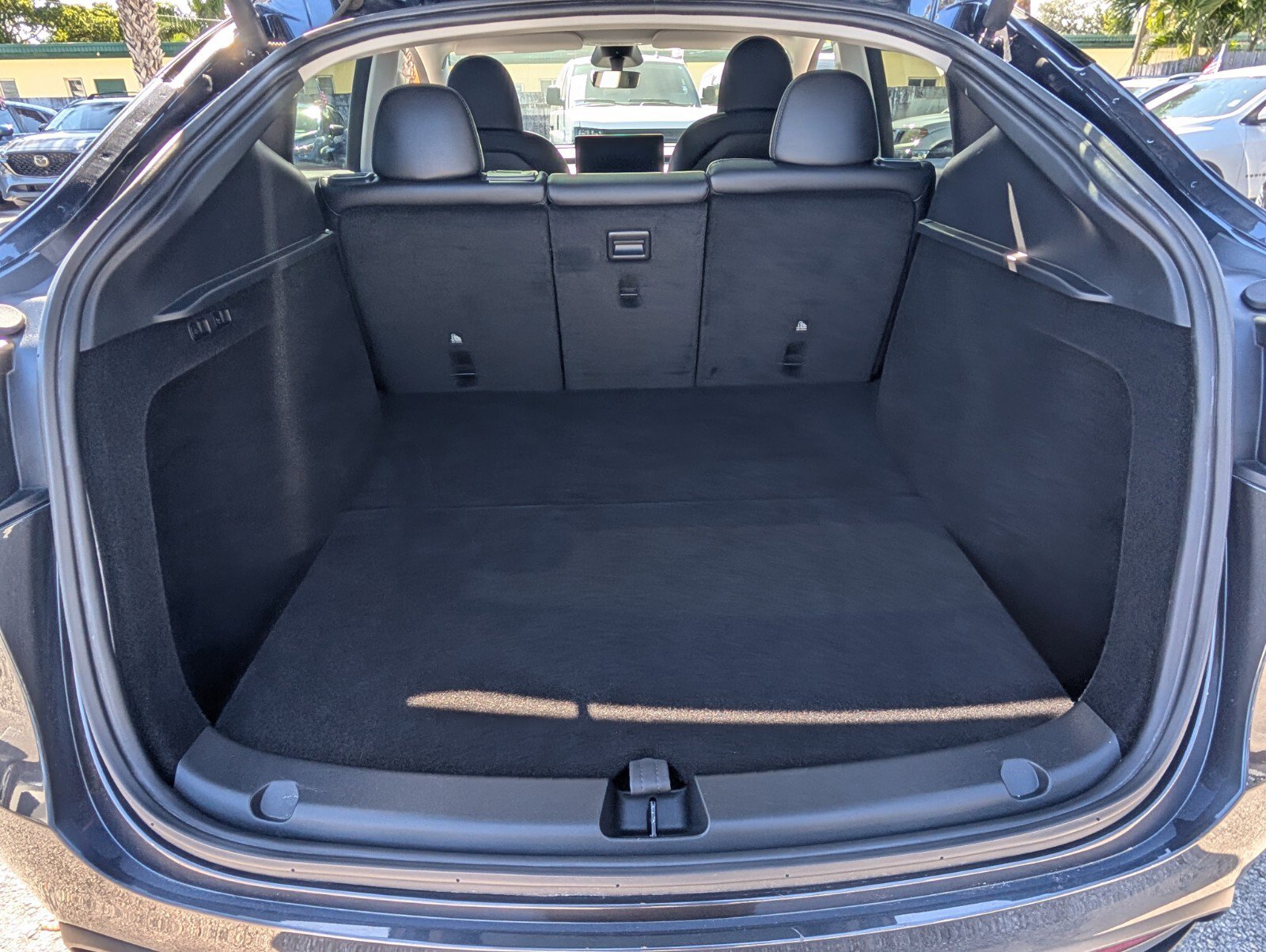 Used 2024 Tesla Model Y Long Range image 12