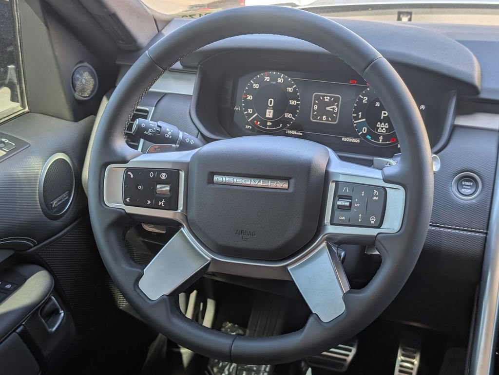 Used 2025 Land Rover Discovery Dynamic SE AWD/4WD image 20