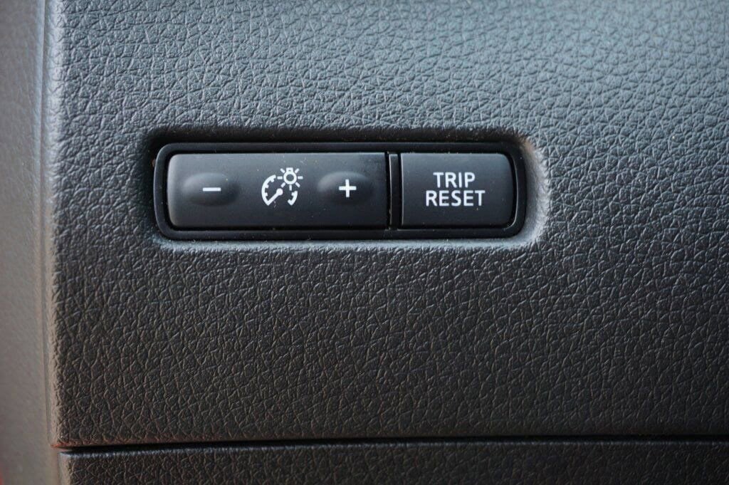 Certified 2022 Nissan Rogue Sport SL image 32