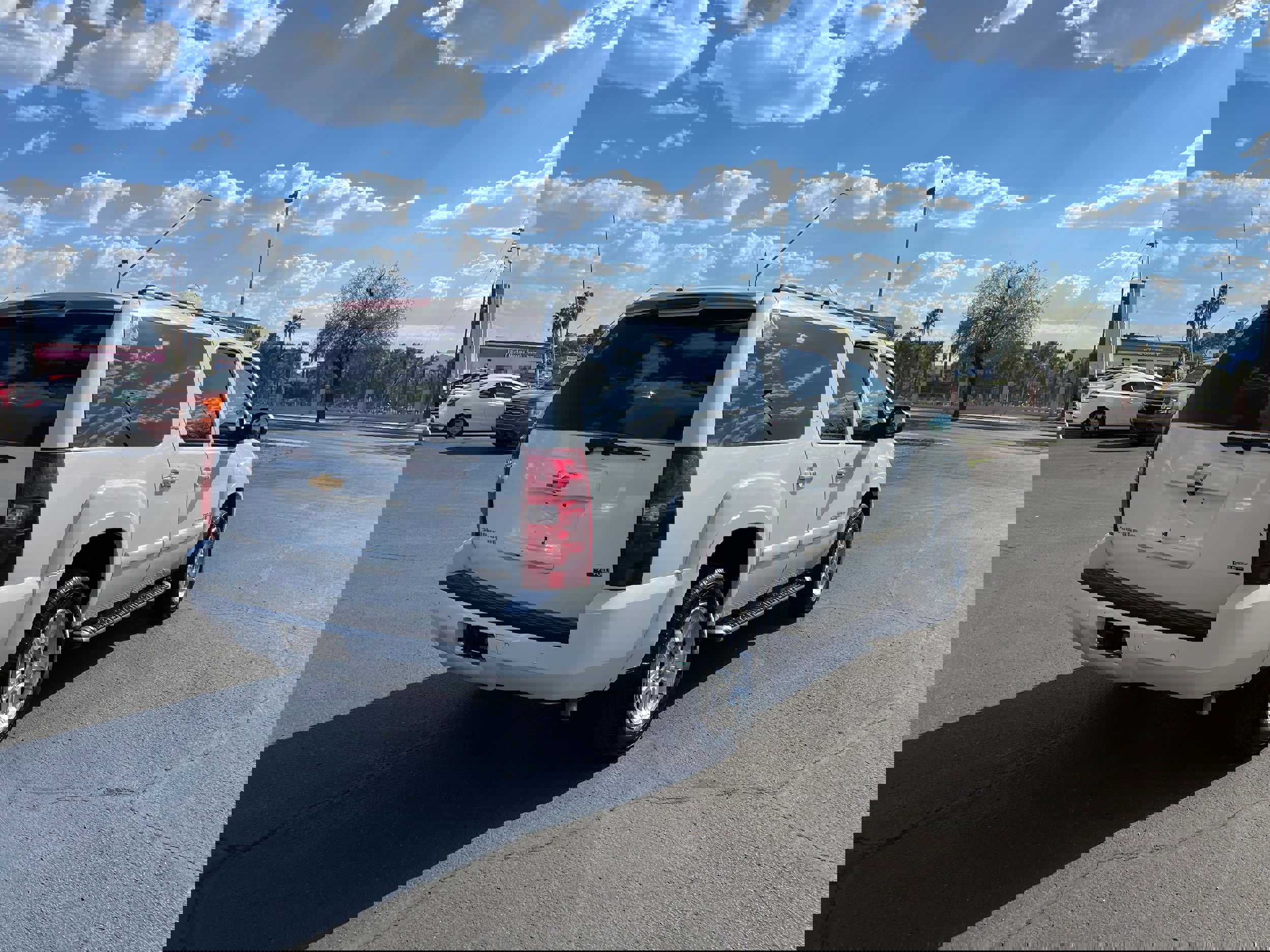 Used 2008 Chevrolet Suburban LT image 5