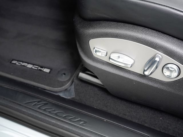 Certified 2026 Porsche Macan AWD/4WD image 29