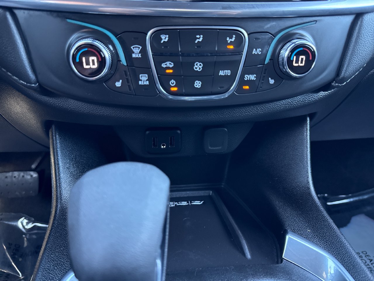 Used 2023 Chevrolet Traverse LT w/ LPO, Floor Liner Package AWD/4WD image 22