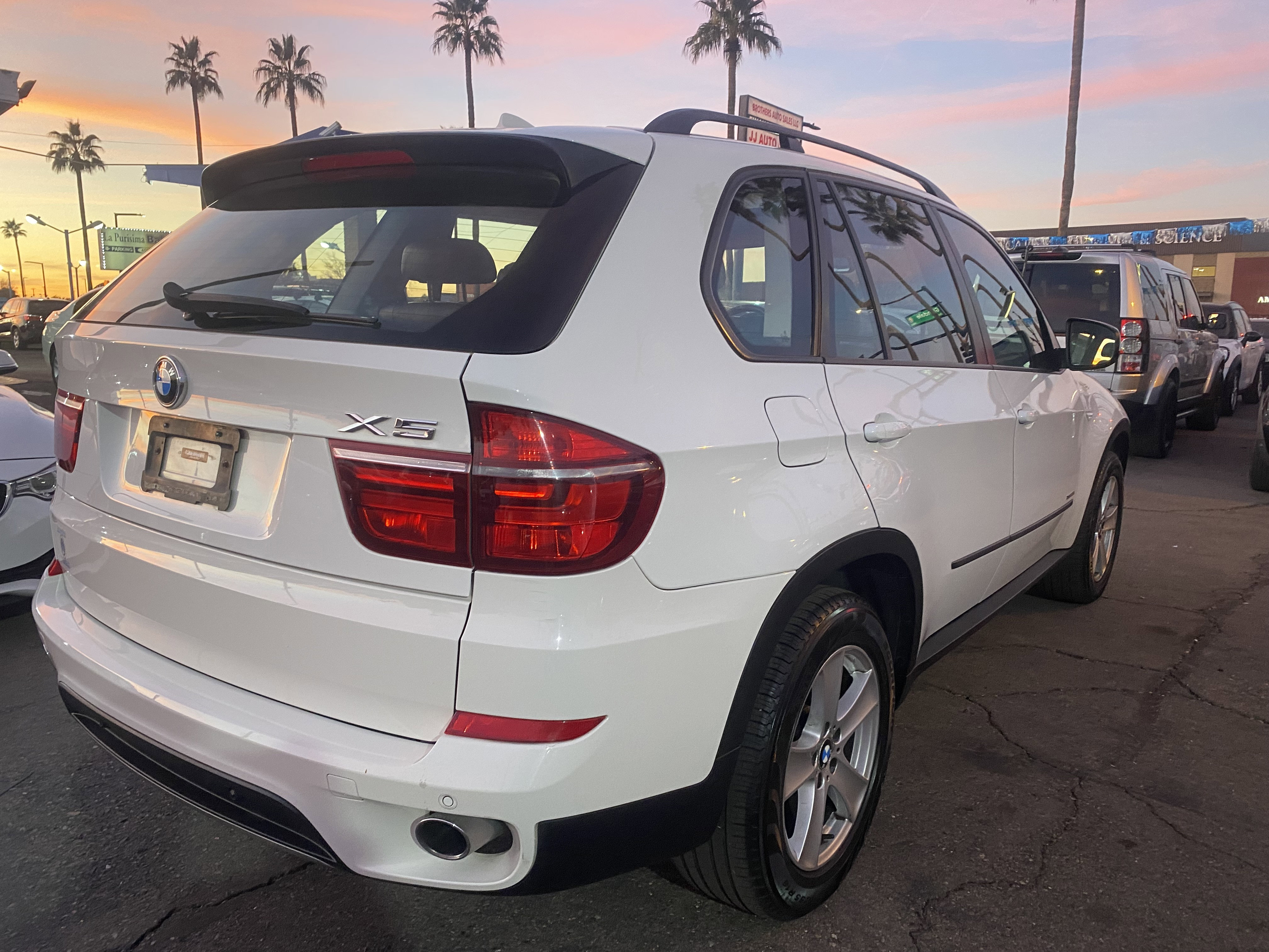 Used 2012 BMW X5 xDrive35i w/ Convenience Pkg image 3