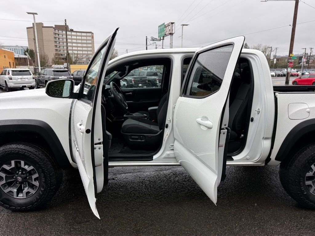 Certified 2023 Toyota Tacoma TRD Off-Road w/ Technology Package image 18