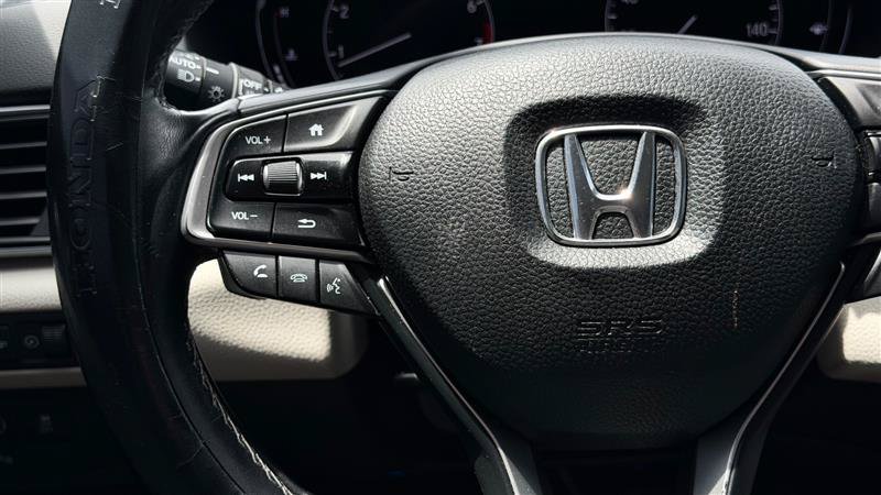 Used 2018 Honda Accord Touring image 31