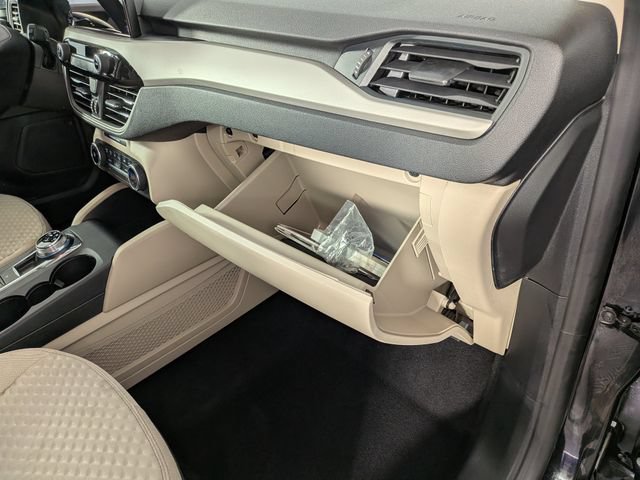 Used 2020 Ford Escape SE FWD image 30