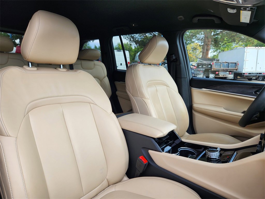 Used 2023 Jeep Grand Cherokee Limited w/ Trailer Tow Prep Group (B) image 13