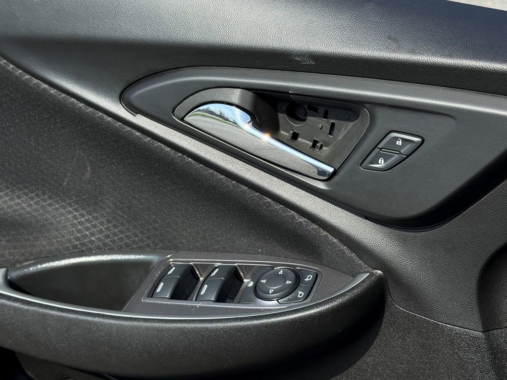 Used 2023 Chevrolet Malibu LT image 34