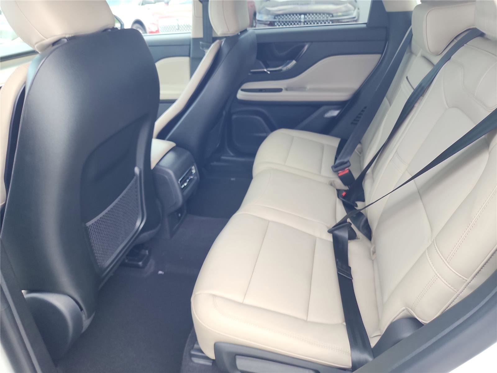 New 2026 Lincoln Corsair Premiere image 21