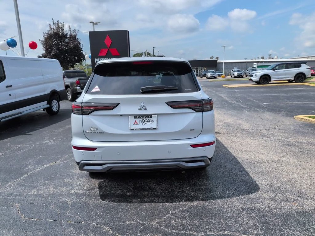 New 2026 Mitsubishi Outlander SE AWD/4WD image 5