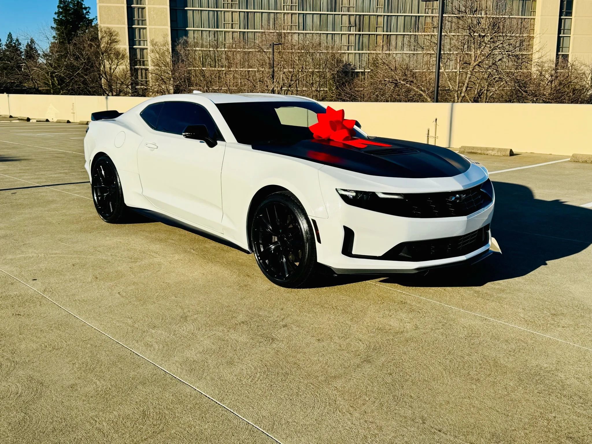 Used 2020 Chevrolet Camaro LT image 39