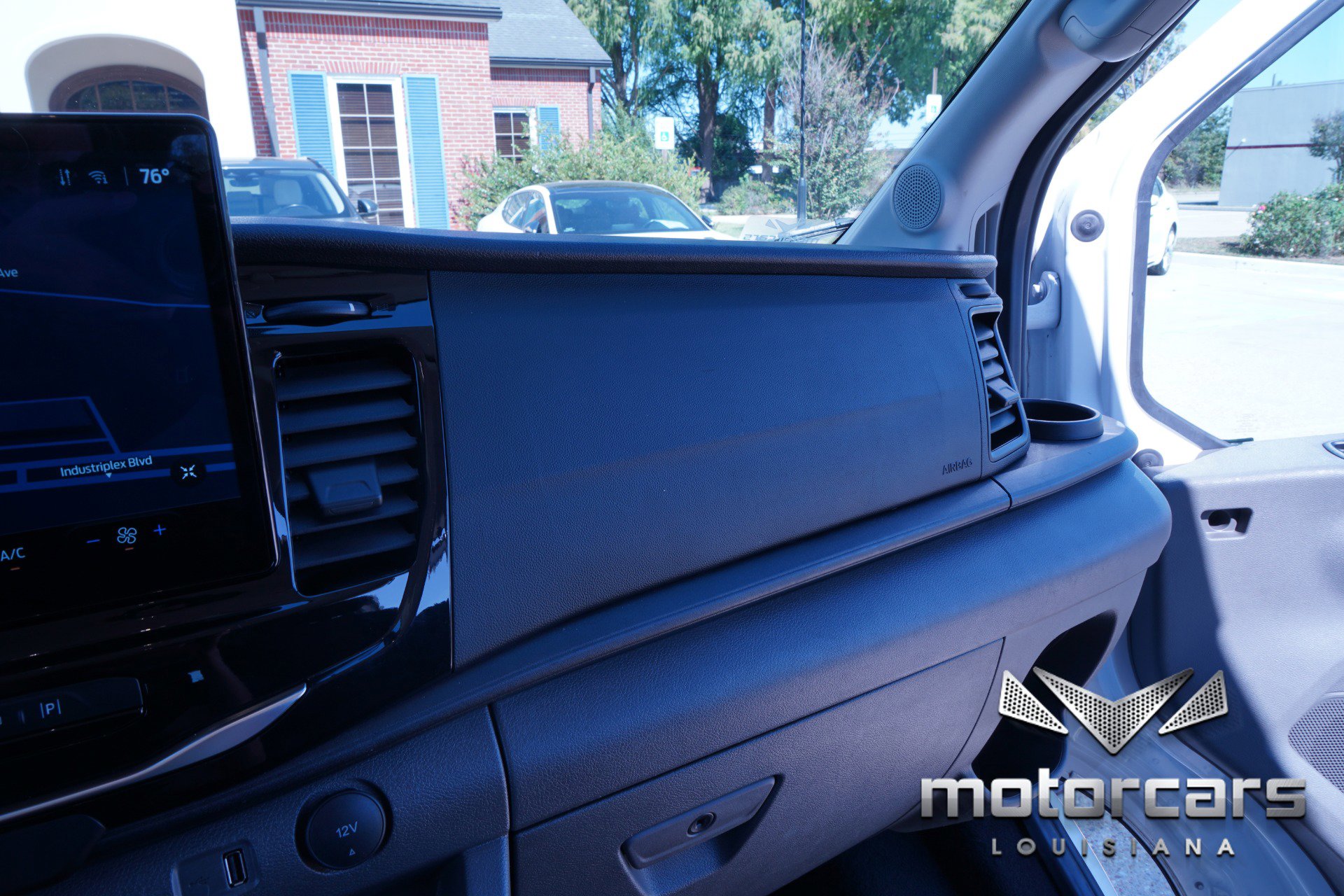 Used 2023 Ford Transit 350 XLT image 38