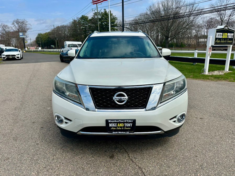 Used 2016 Nissan Pathfinder Platinum image 2
