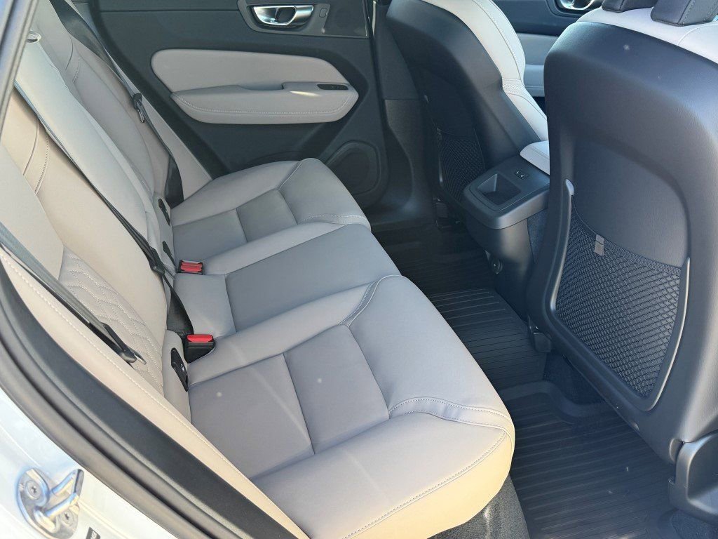 New 2026 Volvo XC60 B5 Plus w/ Protection Package Premier AWD/4WD image 14