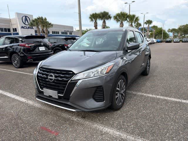 Used 2023 Nissan Kicks SV FWD image 3