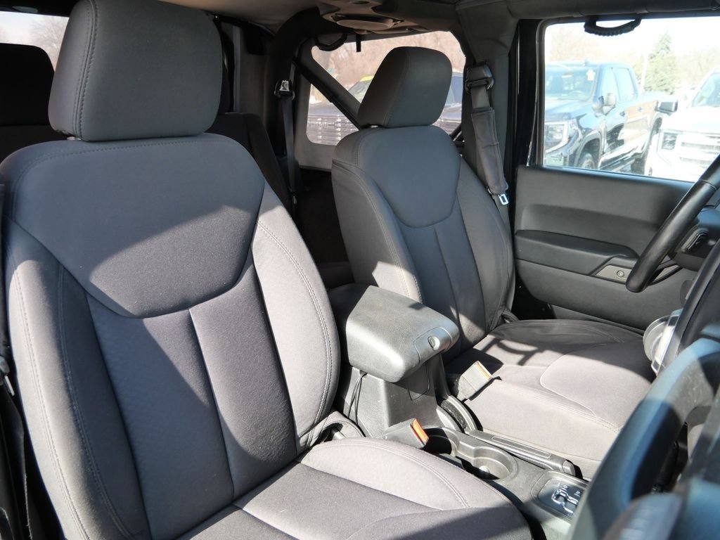 Used 2013 Jeep Wrangler Sport AWD/4WD image 16