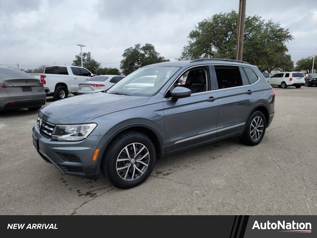 Used 2020 Volkswagen Tiguan SE image 1
