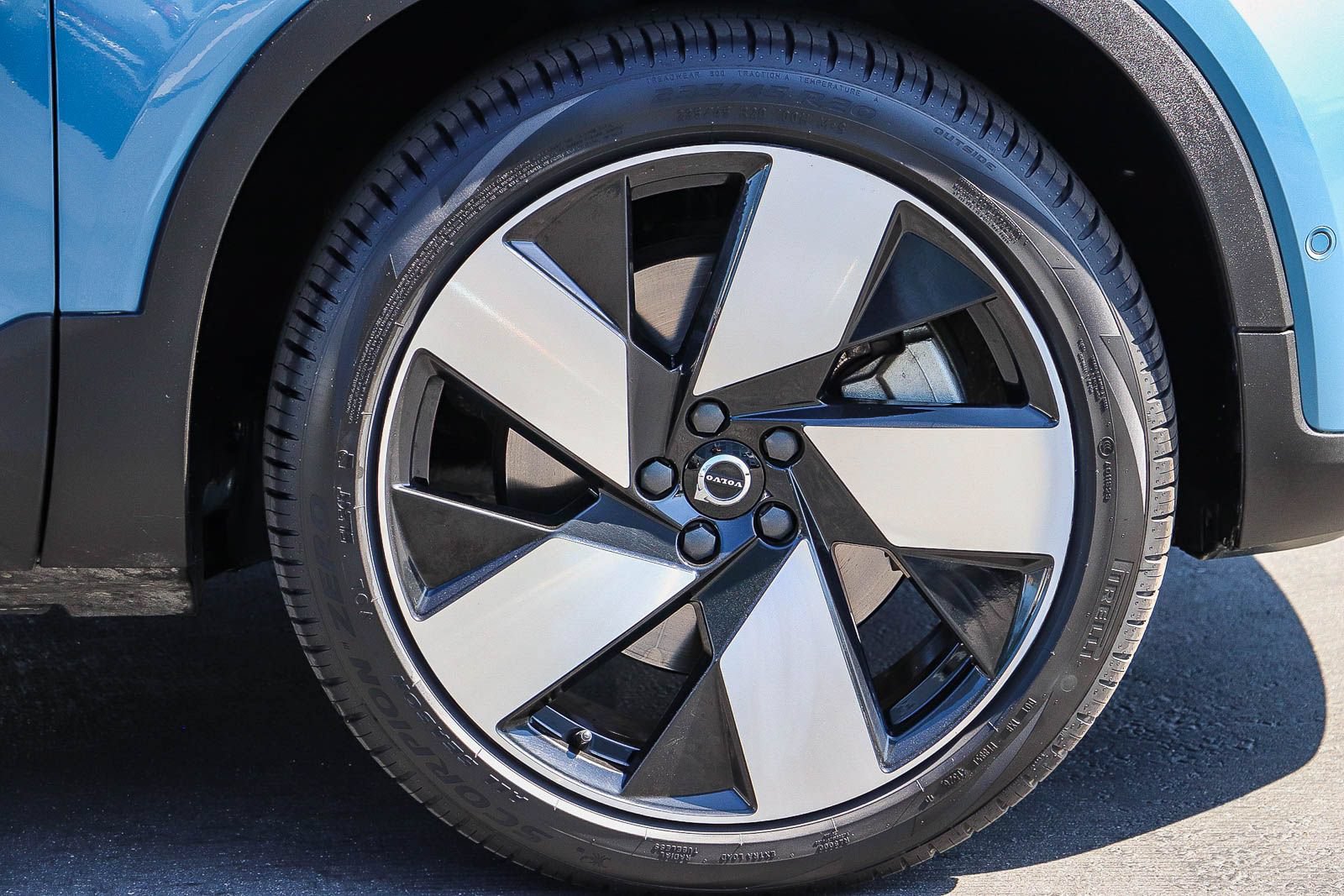 Used 2023 Volvo C40 P8 Recharge Ultimate w/ Protection Package Premier AWD/4WD image 11