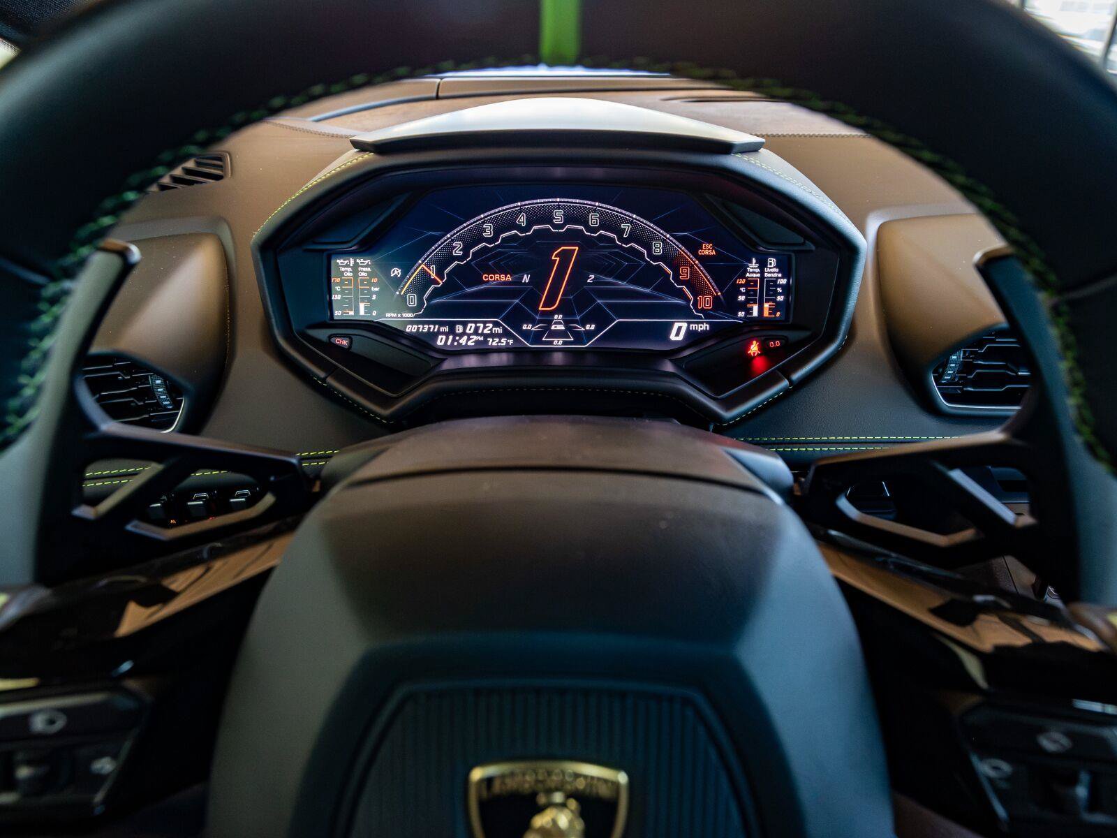 Used 2023 Lamborghini Huracan Tecnica RWD image 33