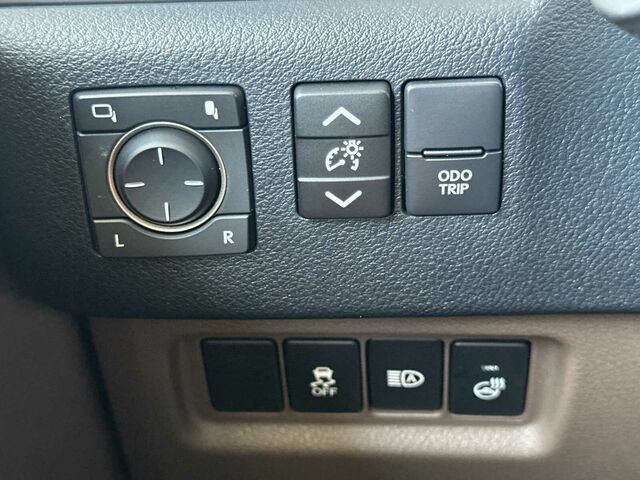 Used 2023 Lexus GX 460 Premium w/ Premium Package AWD/4WD image 32