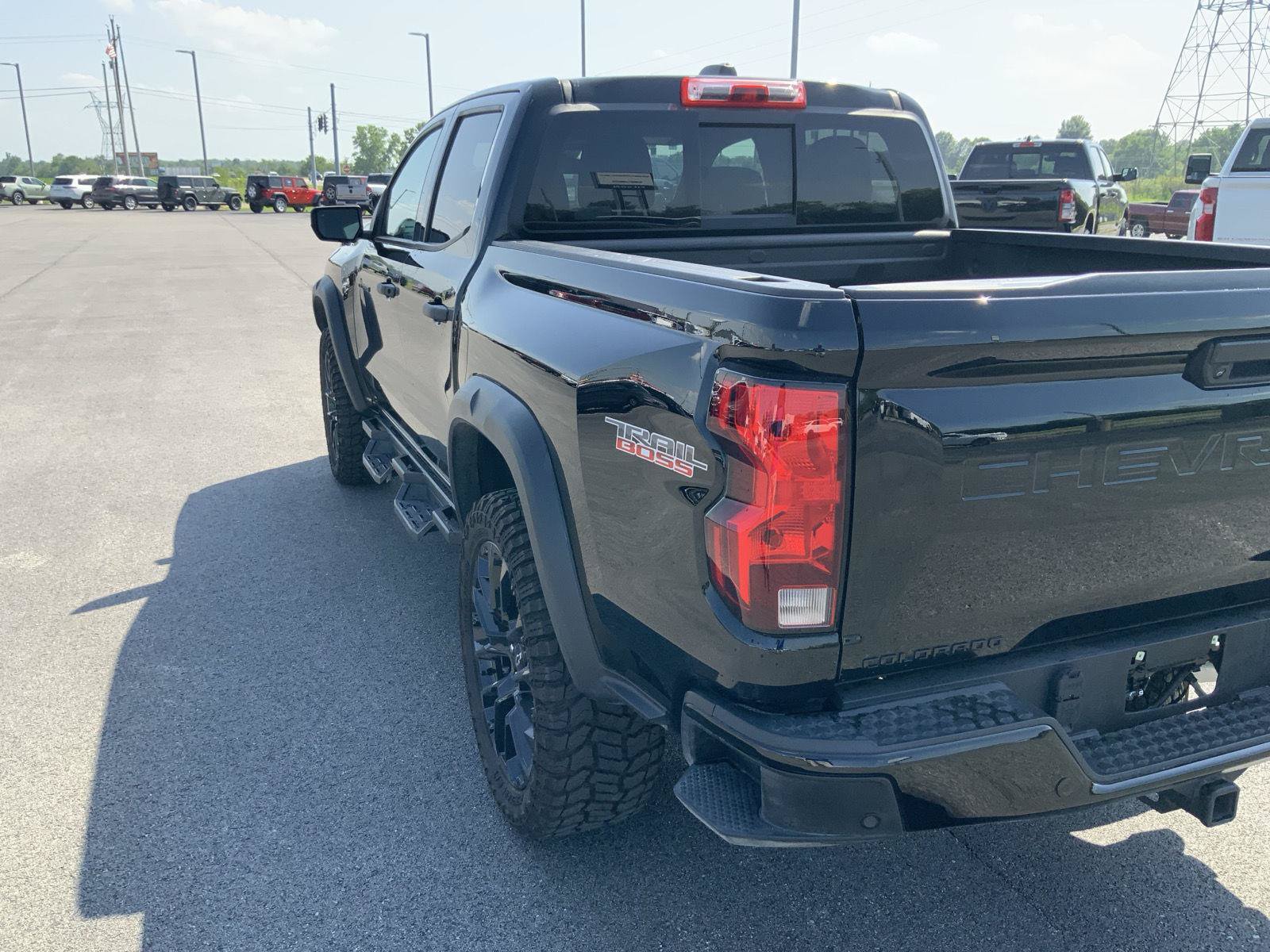 Used 2024 Chevrolet Colorado Trail Boss w/ LPO, Skid Plate Package AWD/4WD image 16