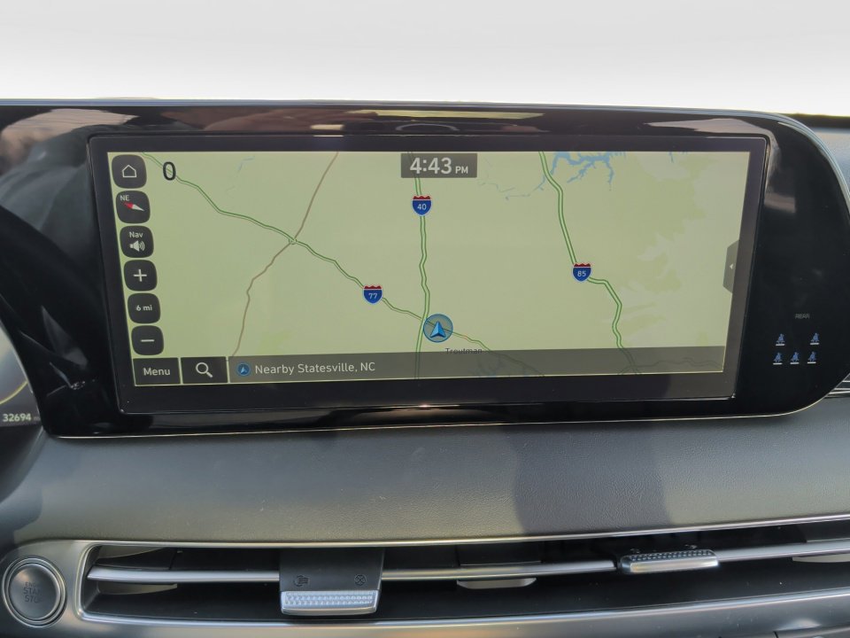 Used 2023 Hyundai Palisade Calligraphy image 17