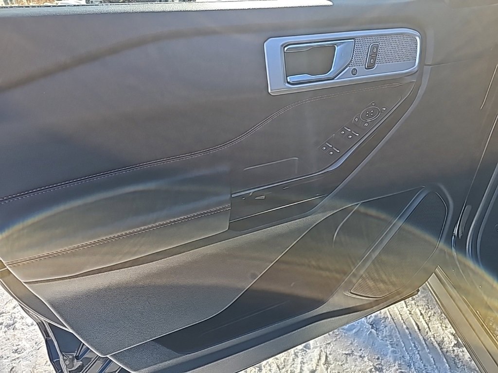 Used 2023 Ford Explorer ST-Line w/ Class IV Trailer Tow Package image 17