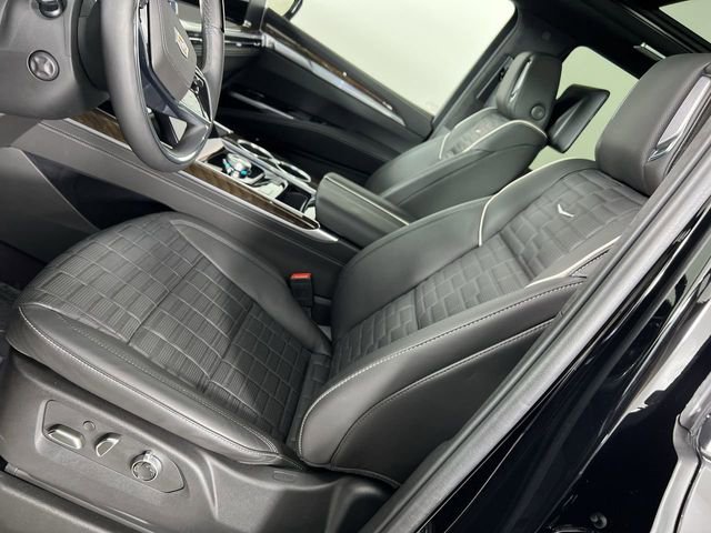 Used 2025 Cadillac Escalade Premium Luxury Platinum AWD/4WD image 20