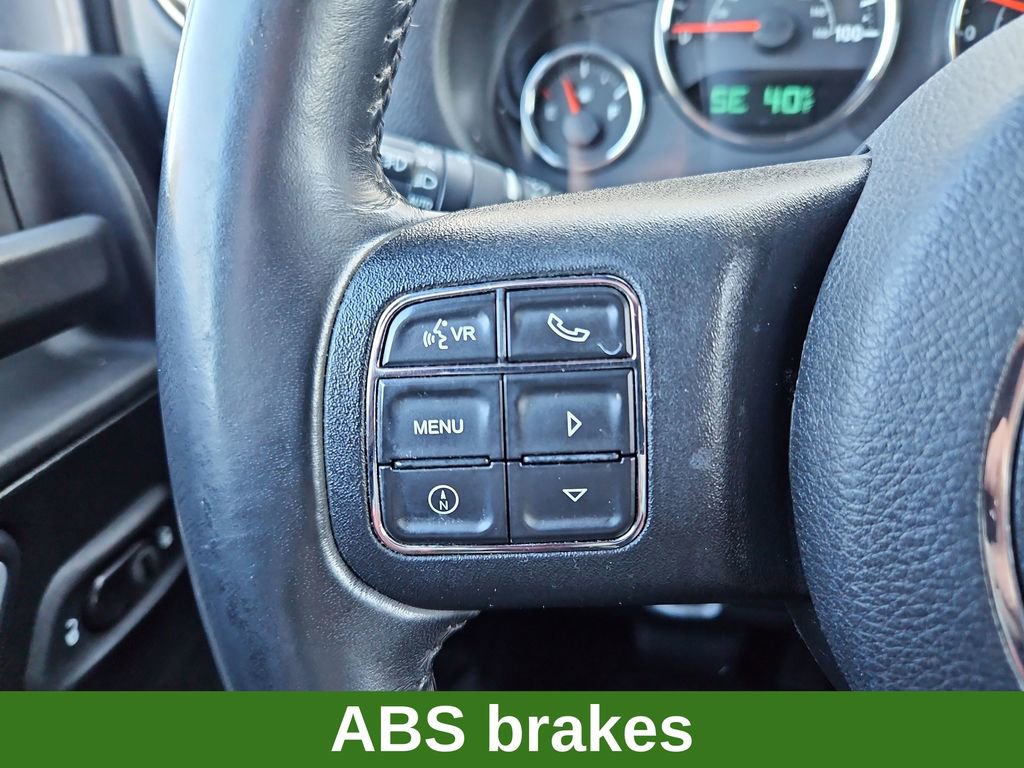 Used 2017 Jeep Wrangler Unlimited Rubicon w/ Connectivity Group image 11