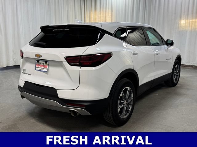 Used 2025 Chevrolet Blazer LT AWD/4WD image 4
