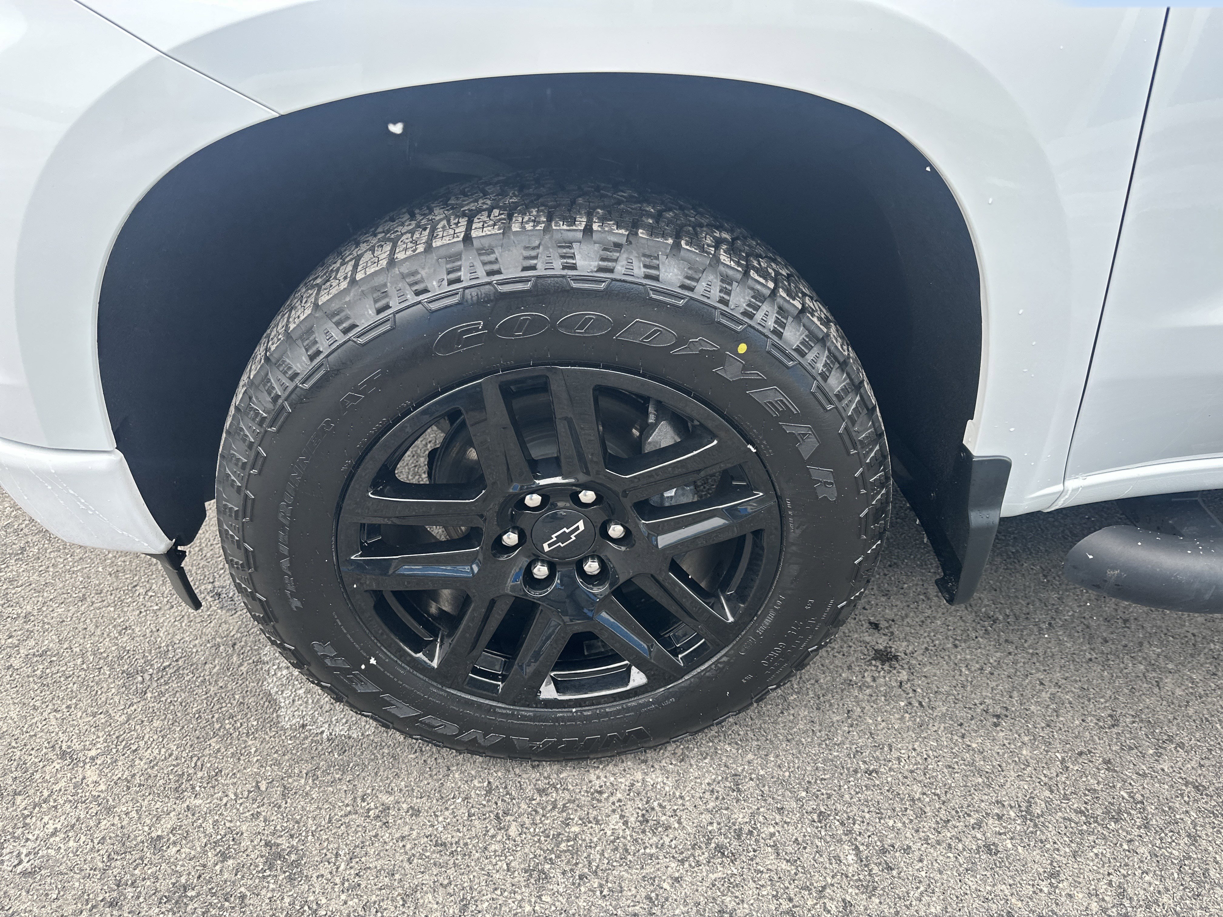 Certified 2023 Chevrolet Silverado 1500 Custom w/ LPO, Dark Essentials Package image 4