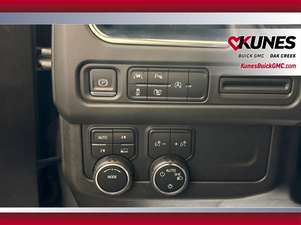 Used 2023 Chevrolet Tahoe LT w/ Luxury Package AWD/4WD image 19