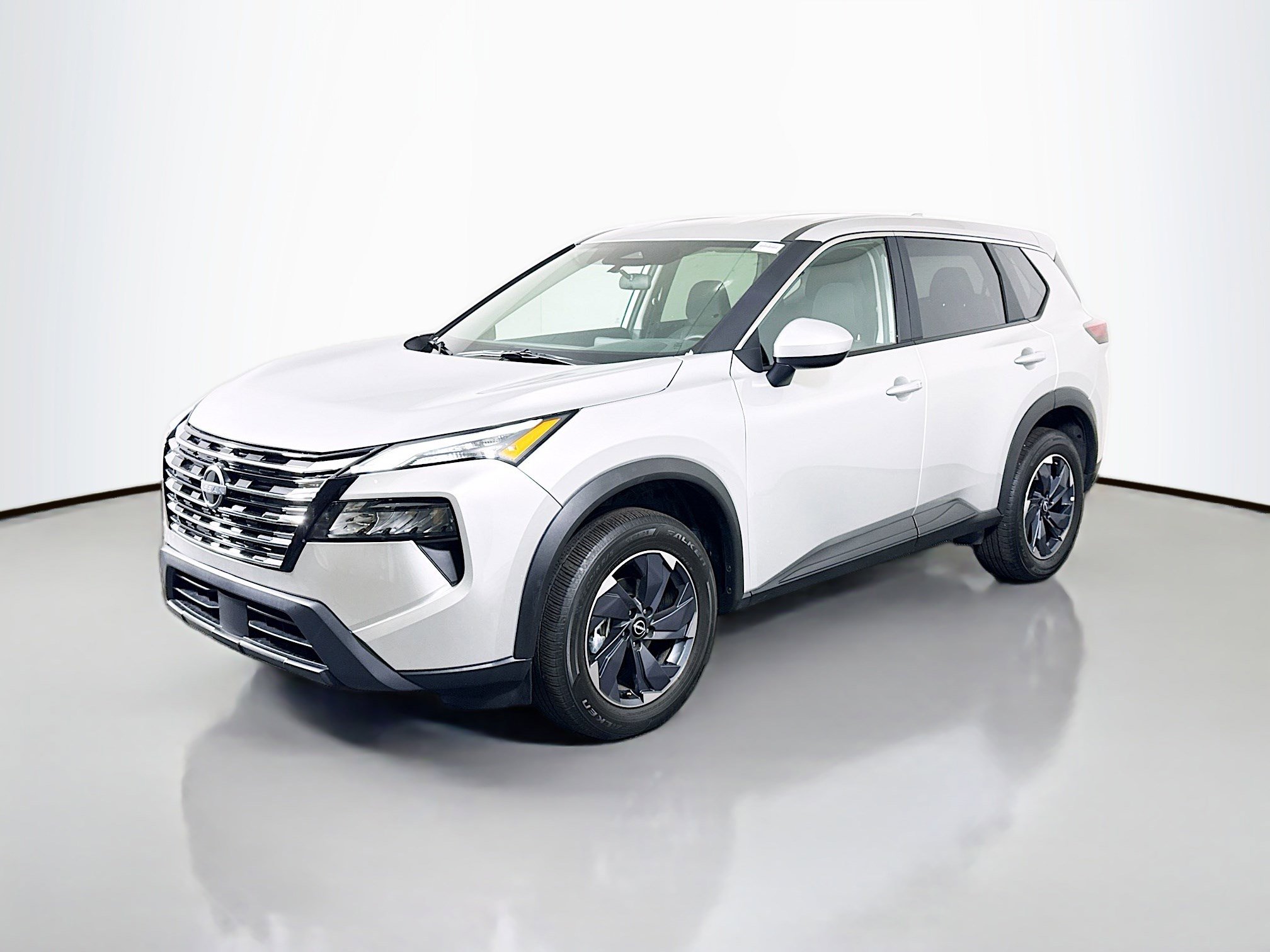 Used 2025 Nissan Rogue SV image 4