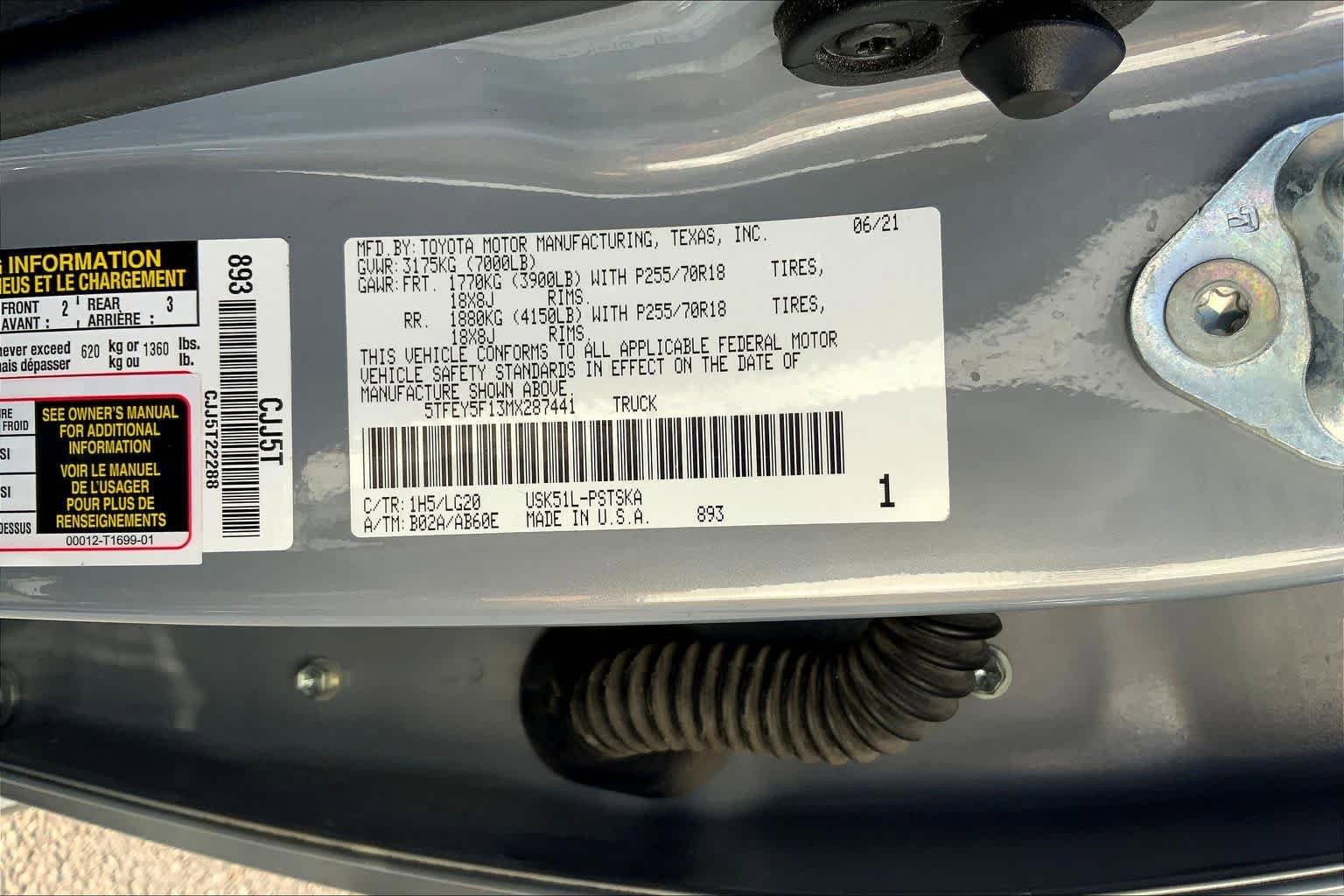 Used 2021 Toyota Tundra SR5 w/ SR5 Leather Package RWD image 34