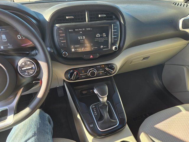 Used 2024 Kia Soul LX w/ Option Group 015 image 2