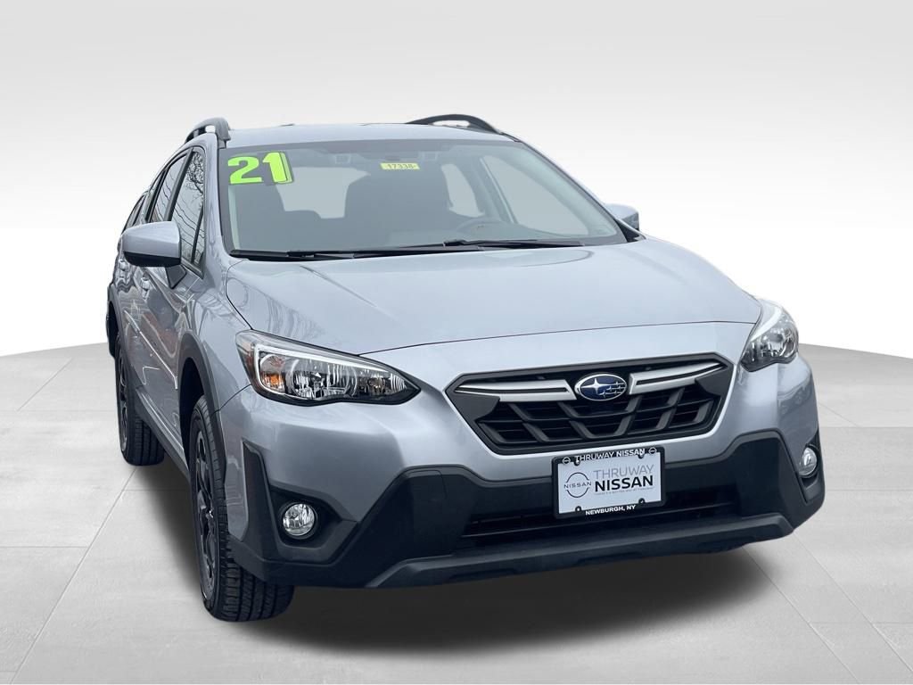 Used 2021 Subaru Crosstrek 2.0i Premium image 3